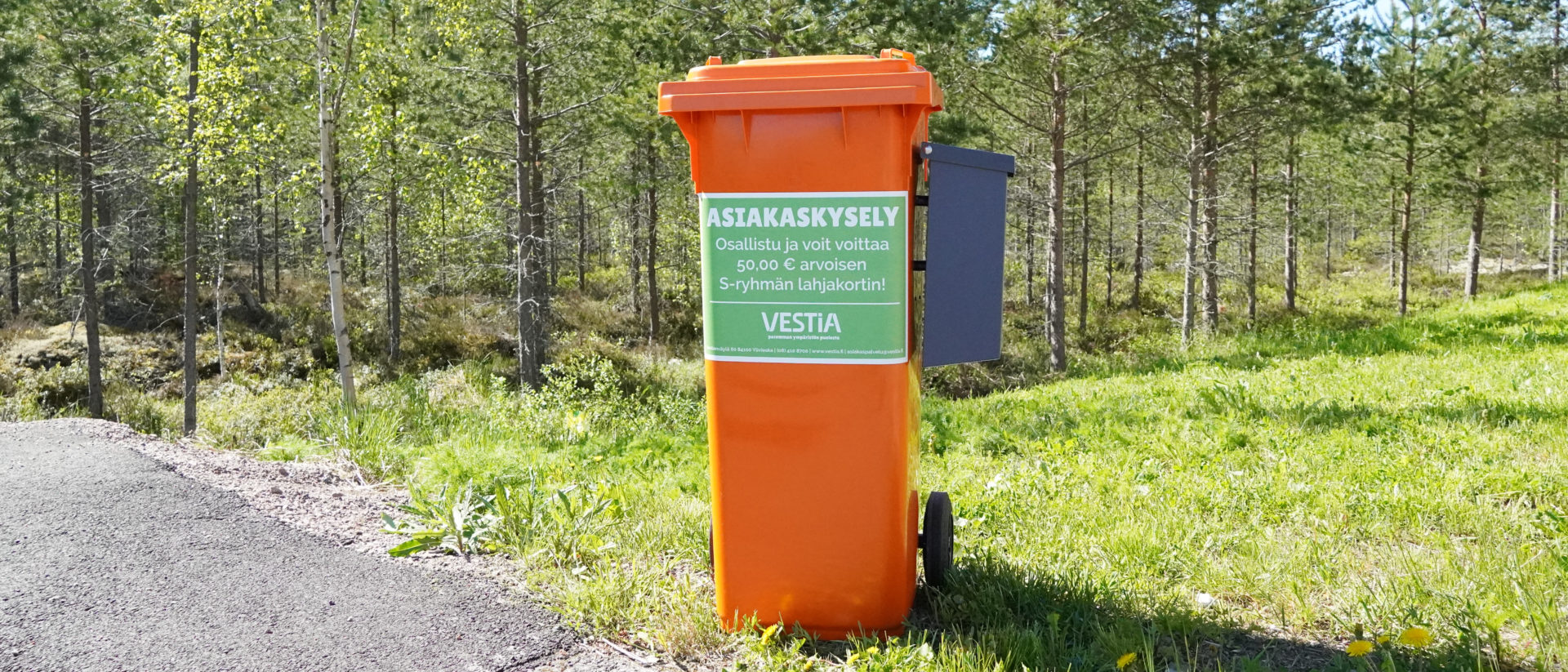 Asiakaskyselylomakkeiden palautusastia